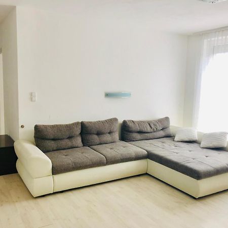 シオーフォクAkacvirag Apartmanアパートメント エクステリア 写真