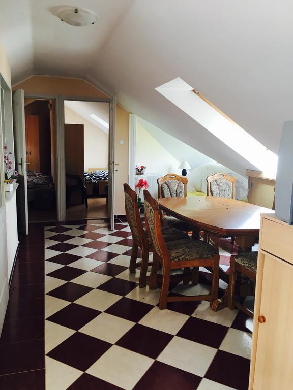シオーフォクAkacvirag Apartmanアパートメント エクステリア 写真