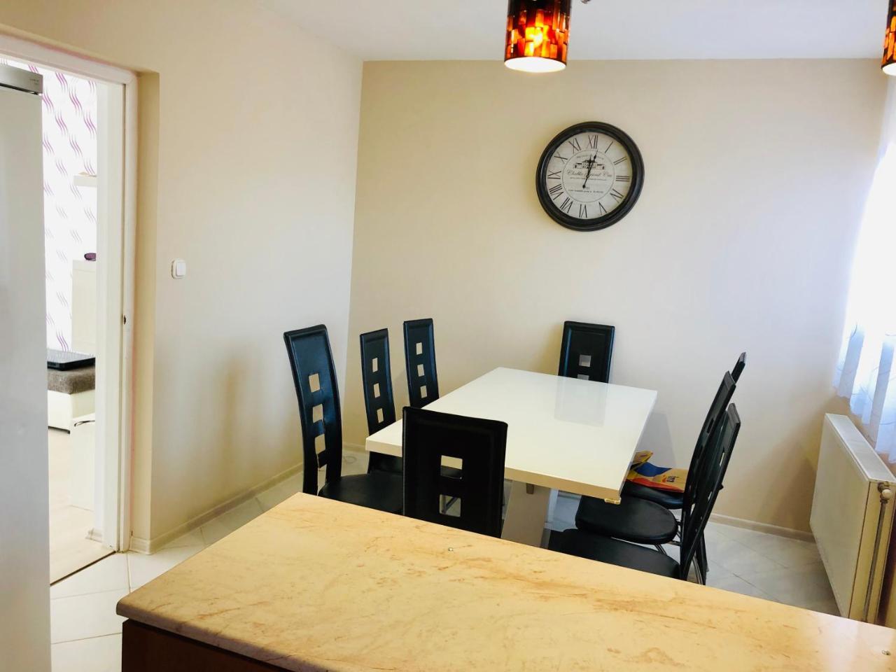 シオーフォクAkacvirag Apartmanアパートメント エクステリア 写真